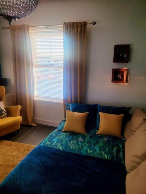 No 1 The Terrace Apartment Rainhill ภายนอก รูปภาพ